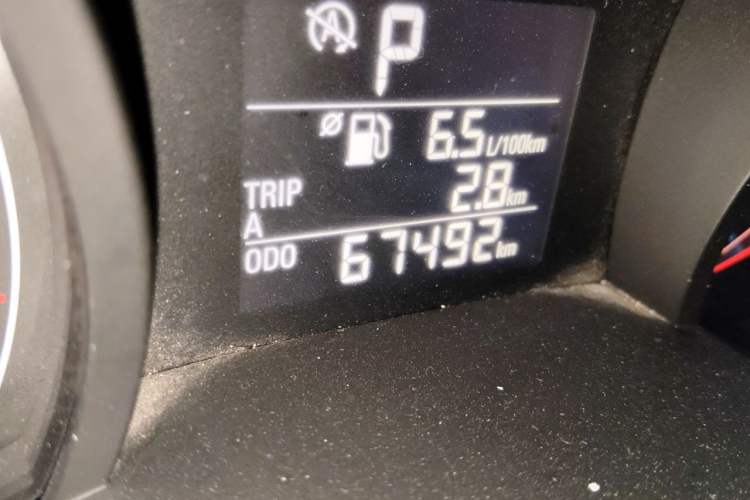 Used Chevrolet Cavalier 2018 320 Automatic Xinyue Edition Odometer Close Up