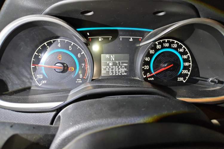 Used Chevrolet Cavalier 2018 320 Automatic Enjoyment Sunroof Edition Odometer Close Up
