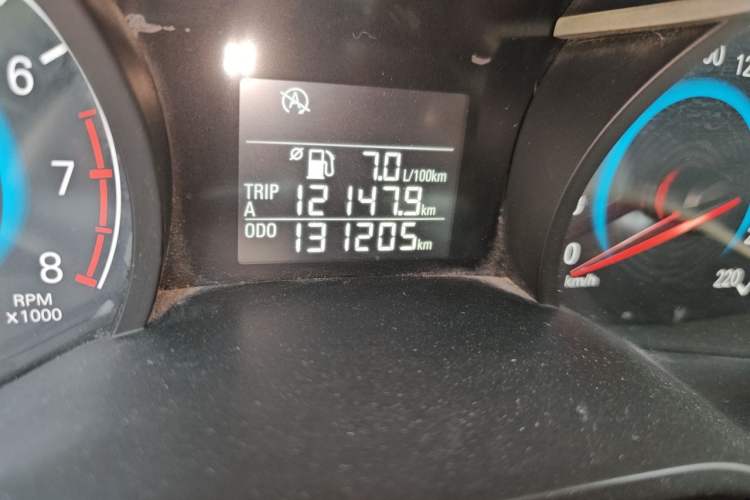 Used Chevrolet Cavalier 2018 320 Manual Enjoyment Edition Odometer Close Up
