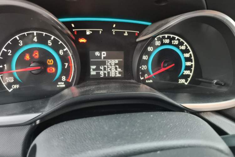 Used Chevrolet Cavalier 2018 320 Automatic Xinyue Edition Odometer Close Up