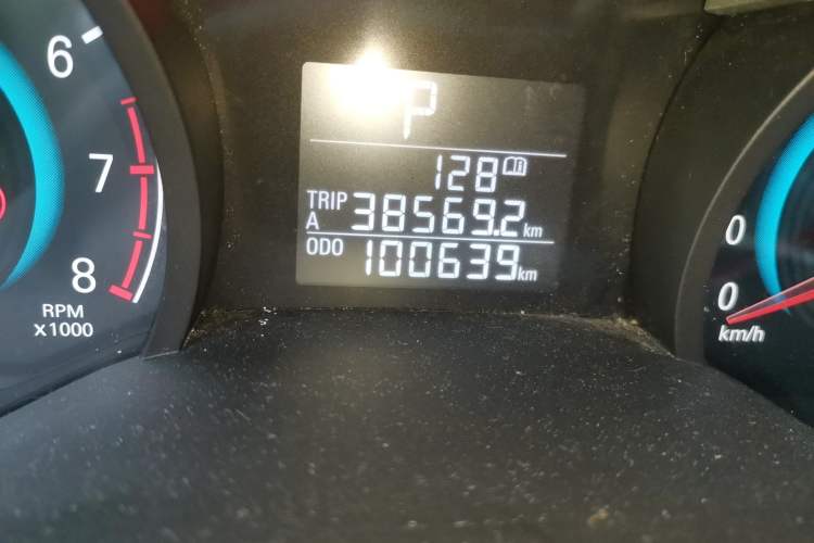 Used Chevrolet Cavalier 2018 320 Automatic Enjoyment Sunroof Edition Odometer Close Up