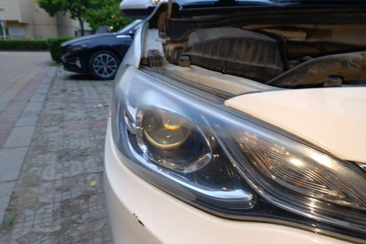 Used Chevrolet Cavalier 2018 320 Automatic Enjoyment Sunroof Edition Right Front Headlight