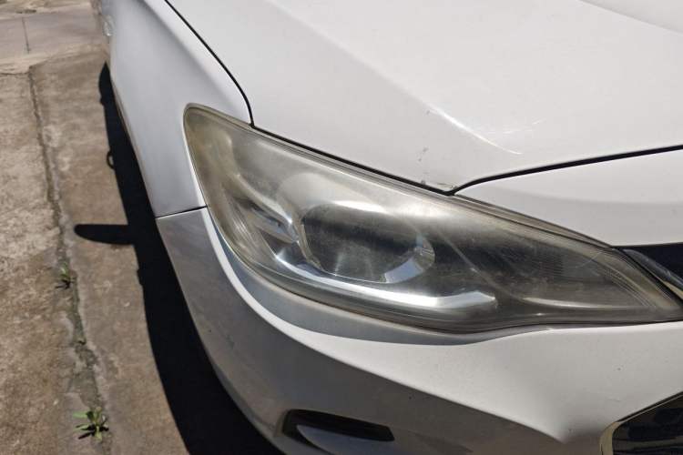 Used Chevrolet Cavalier 2018 320 Manual Xinyue Edition Right Front Headlight