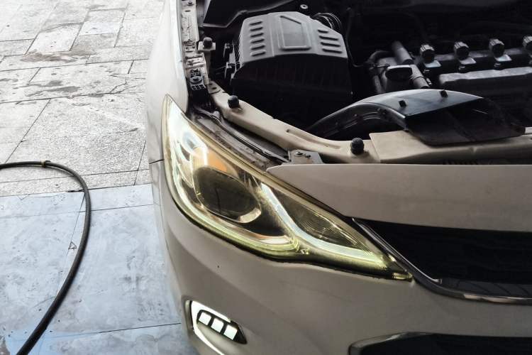 Used Chevrolet Cavalier 2018 320 Manual Xinyue Edition Right Front Headlight