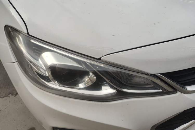 Used Chevrolet Cavalier 2018 320 Automatic Xinyue Edition Right Front Headlight