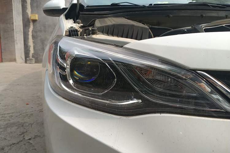Used Chevrolet Cavalier 2018 320 Automatic Xinyue Edition Right Front Headlight