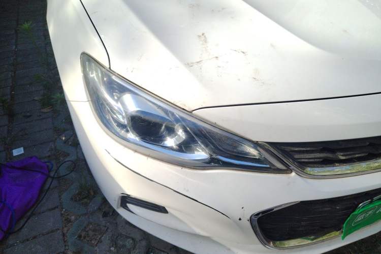Used Chevrolet Cavalier 2018 320 Manual Xinyue Edition Right Front Headlight