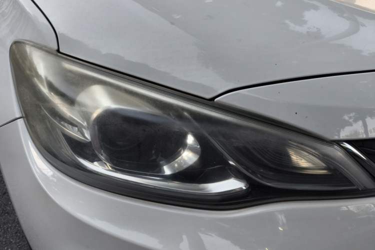 Used Chevrolet Cavalier 2018 320 Automatic Xinyue Edition Right Front Headlight