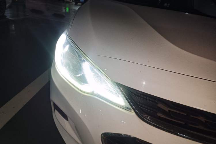 Used Chevrolet Cavalier 2018 320 Automatic Xinyue Edition Right Front Headlight