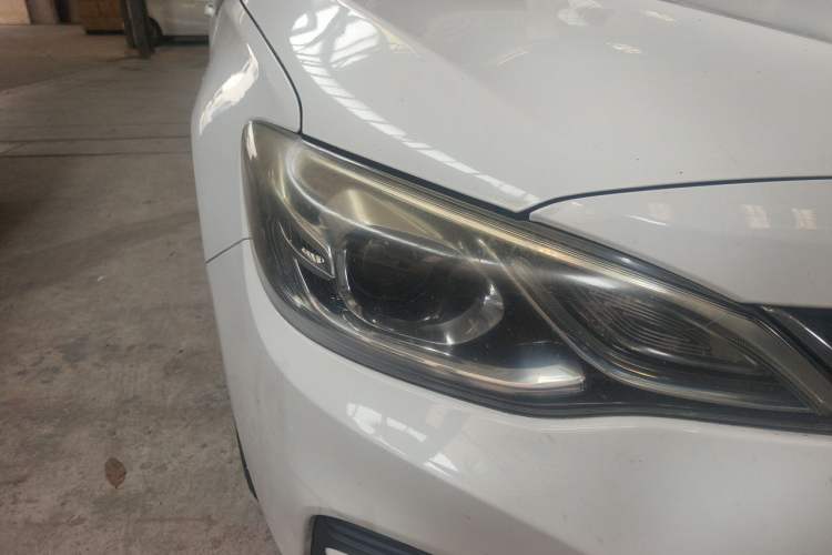 Used Chevrolet Cavalier 2018 320 Automatic Xinyue Edition Right Front Headlight