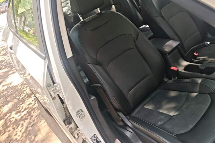 Used Chevrolet Cavalier 2018 320 Automatic Xinyue Edition Right Front Seat