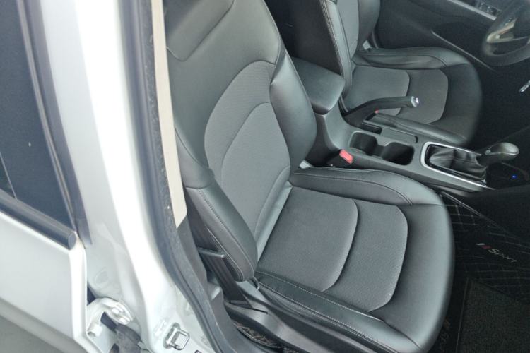 Used Chevrolet Cavalier 2018 320 Automatic Xinyue Edition Right Front Seat