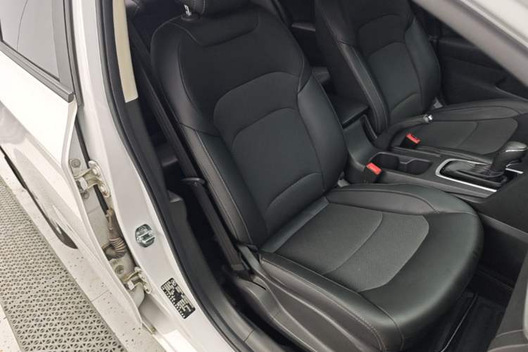 Used Chevrolet Cavalier 2018 320 Automatic Xinyue Edition Right Front Seat