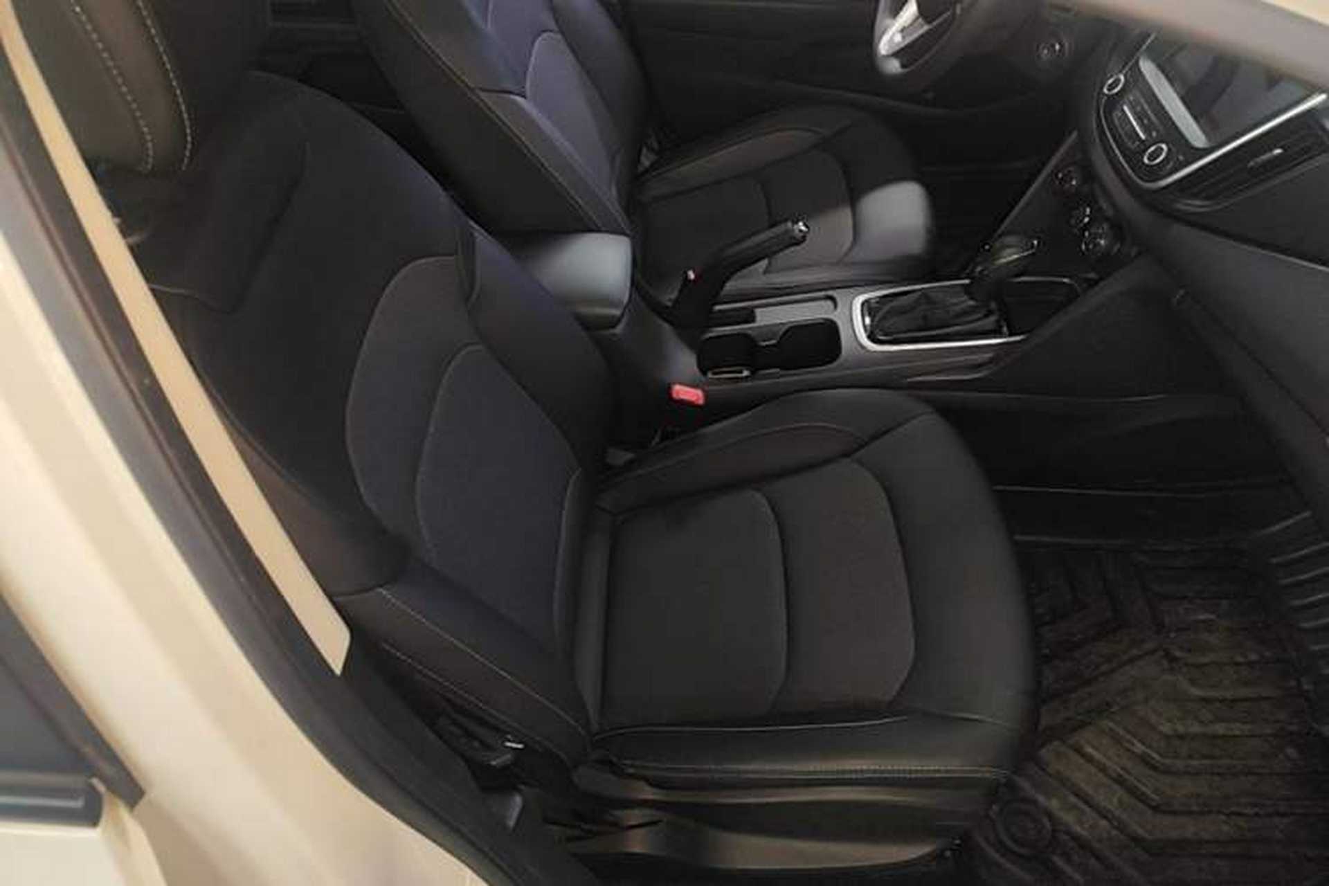 Used Chevrolet Cavalier 2018 320 Automatic Xinyue Edition Right Front Seat