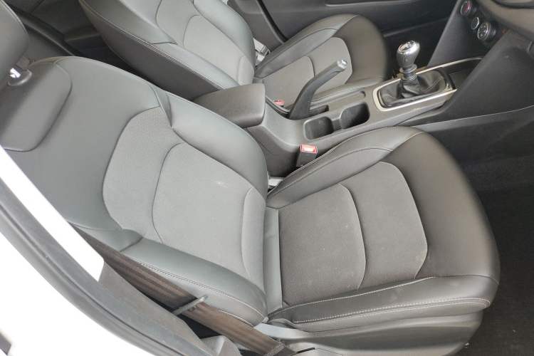 Used Chevrolet Cavalier 2018 320 Manual Xinyue Edition Right Front Seat