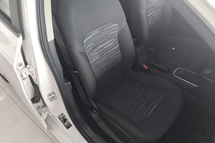 Used Chevrolet Cavalier 2018 320 Automatic Enjoyment Sunroof Edition Right Front Seat