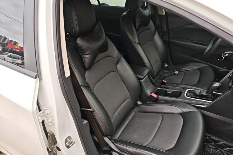 Used Chevrolet Cavalier 2018 320 Automatic Xinyue Edition Right Front Seat