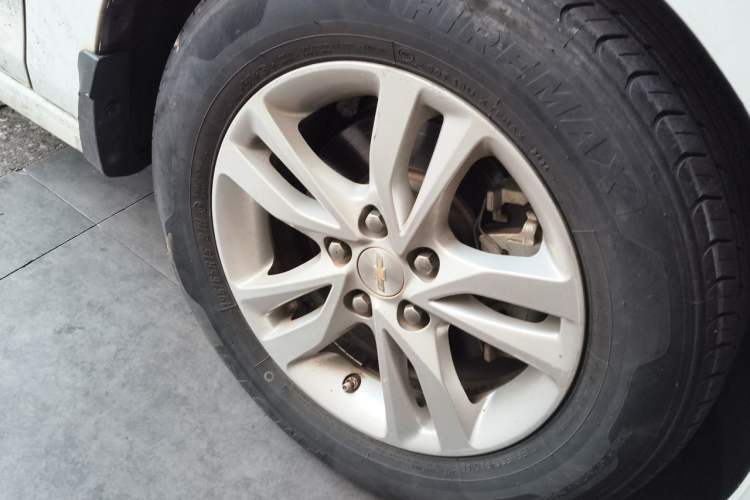 Used Chevrolet Cavalier 2018 320 Manual Xinyue Edition Right Front Wheel Hub