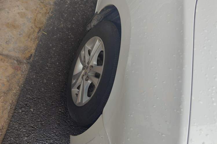 Used Chevrolet Cavalier 2018 320 Automatic Enjoyment Edition Right Front Wheel Hub