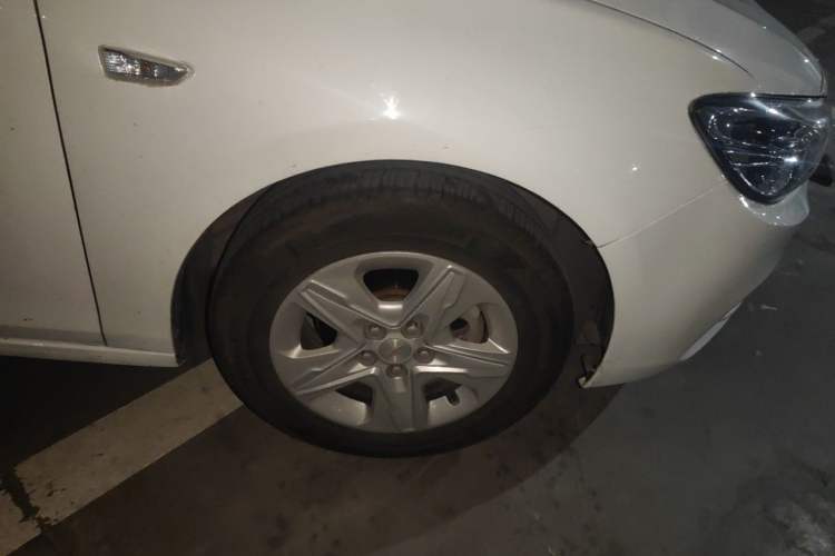 Used Chevrolet Cavalier 2018 320 Automatic Enjoyment Edition Right Front Wheel Hub