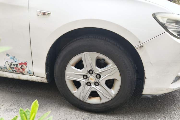 Used Chevrolet Cavalier 2018 320 Automatic Enjoyment Sunroof Edition Right Front Wheel Hub