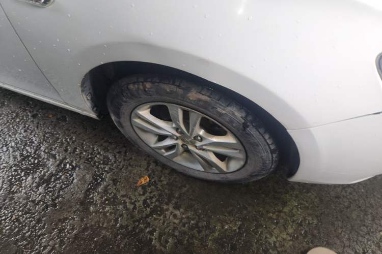 Used Chevrolet Cavalier 2018 320 Automatic Xinyue Edition Right Front Wheel Hub