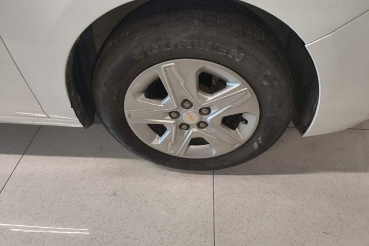 Used Chevrolet Cavalier 2018 320 Automatic Enjoyment Sunroof Edition Right Front Wheel Hub