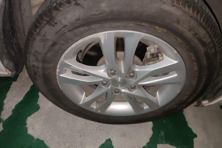 Used Chevrolet Cavalier 2018 320 Automatic Xinyue Edition Right Front Wheel Hub