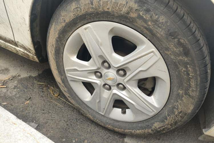 Used Chevrolet Cavalier 2018 320 Manual Enjoyment Edition Right Front Wheel Hub