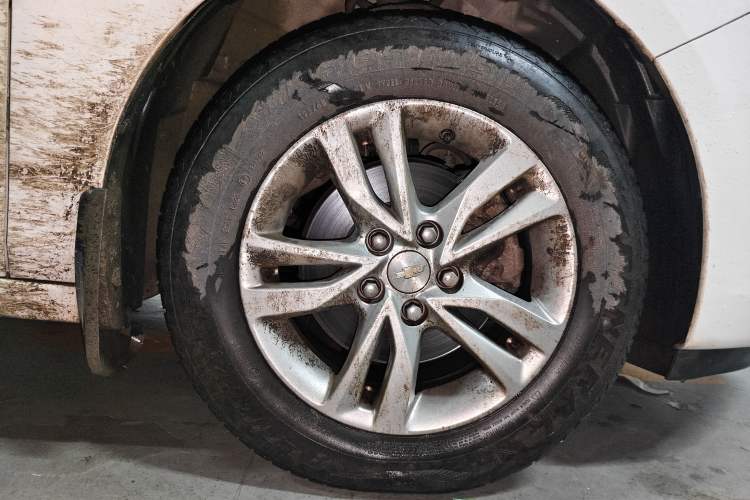 Used Chevrolet Cavalier 2018 320 Automatic Xinyue Edition Right Front Wheel Hub