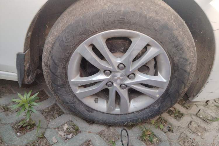 Used Chevrolet Cavalier 2018 320 Manual Xinyue Edition Right Front Wheel Hub