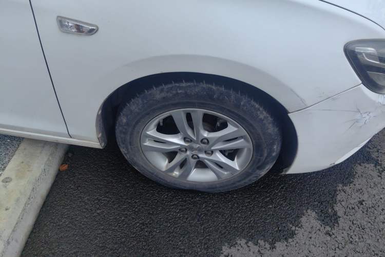 Used Chevrolet Cavalier 2018 320 Manual Xinyue Edition Right Front Wheel Hub
