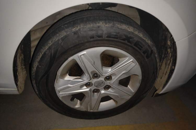 Used Chevrolet Cavalier 2018 320 Automatic Enjoyment Edition Right Front Wheel Hub