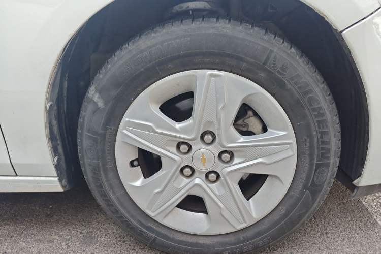 Used Chevrolet Cavalier 2018 320 Automatic Enjoyment Edition Right Front Wheel Hub