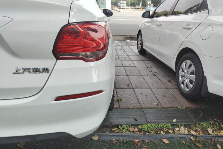 Used Chevrolet Cavalier 2018 320 Automatic Xinyue Edition Right Rear Taillight