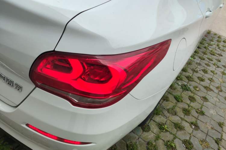 Used Chevrolet Cavalier 2018 320 Automatic Xinyue Edition Right Rear Taillight