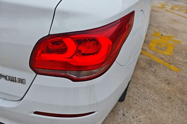 Used Chevrolet Cavalier 2018 320 Automatic Xinyue Edition Right Rear Taillight