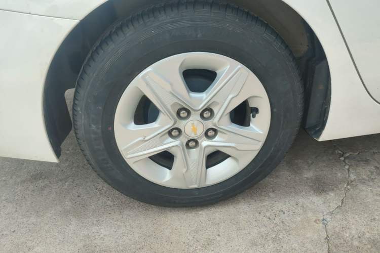 Used Chevrolet Cavalier 2018 320 Automatic Enjoyment Sunroof Edition Right Rear Wheel Hub