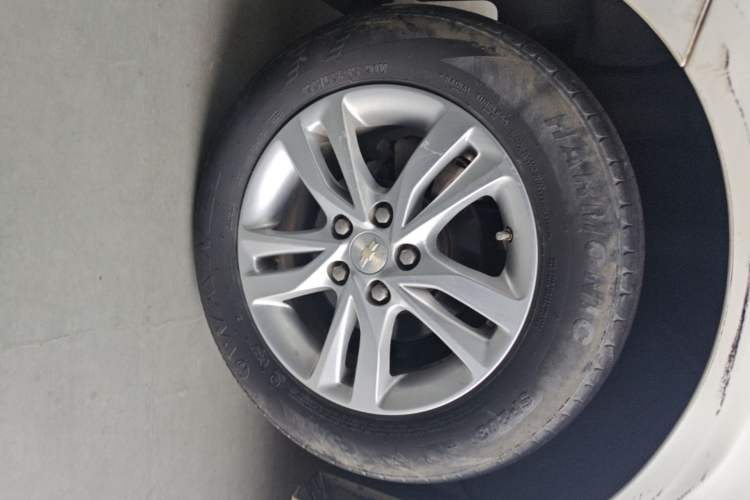 Used Chevrolet Cavalier 2018 320 Automatic Xinyue Edition Right Rear Wheel Hub