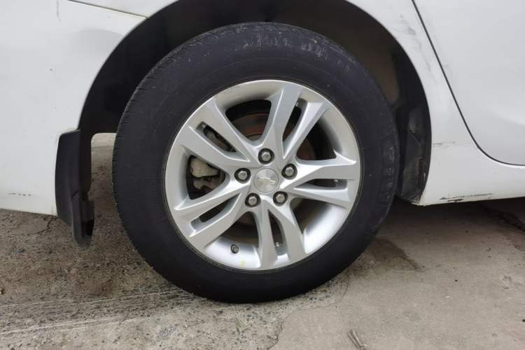 Used Chevrolet Cavalier 2018 320 Manual Xinyue Edition Right Rear Wheel Hub