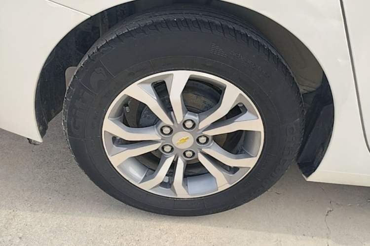 Used Chevrolet Cavalier 2018 320 Automatic Enjoyment Sunroof Edition Right Rear Wheel Hub