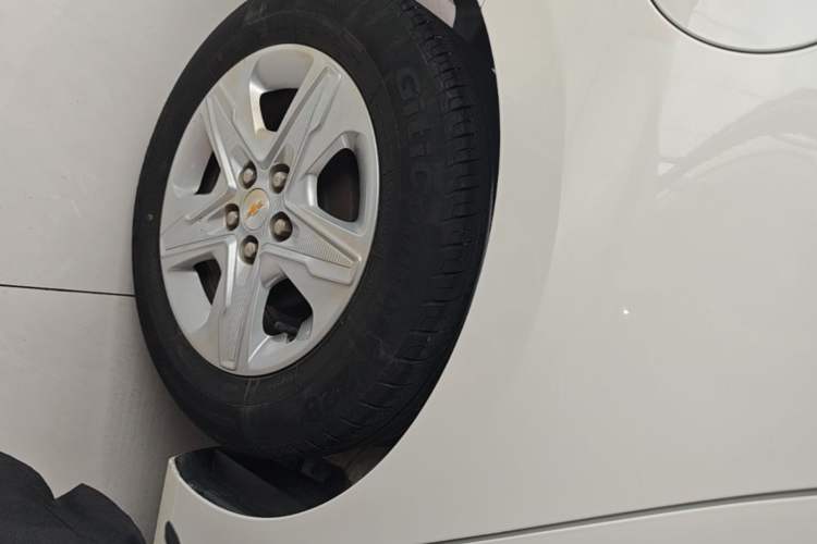 Used Chevrolet Cavalier 2018 320 Automatic Enjoyment Sunroof Edition Right Rear Wheel Hub