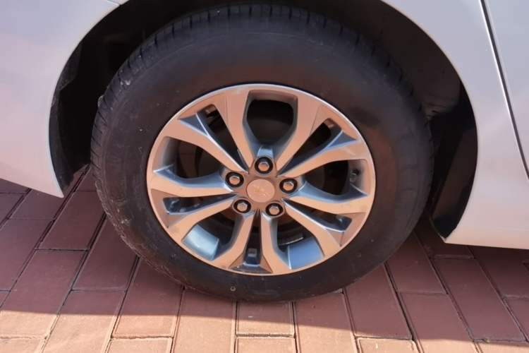 Used Chevrolet Cavalier 2018 320 Manual Enjoyment Edition Right Rear Wheel Hub