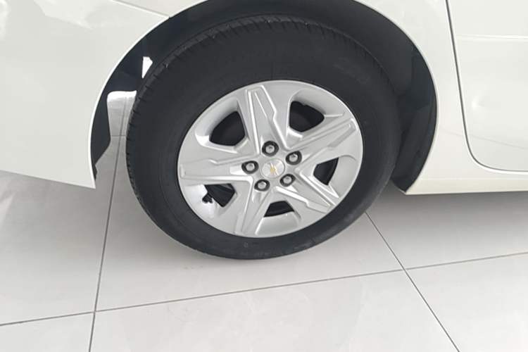 Used Chevrolet Cavalier 2018 320 Automatic Enjoyment Sunroof Edition Right Rear Wheel Hub