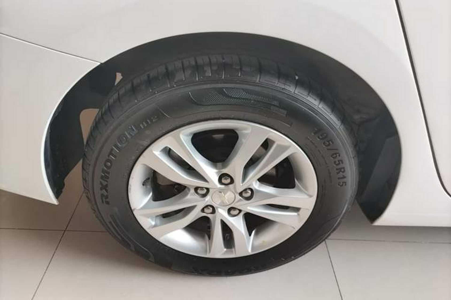 Used Chevrolet Cavalier 2018 320 Automatic Xinyue Edition Right Rear Wheel Hub