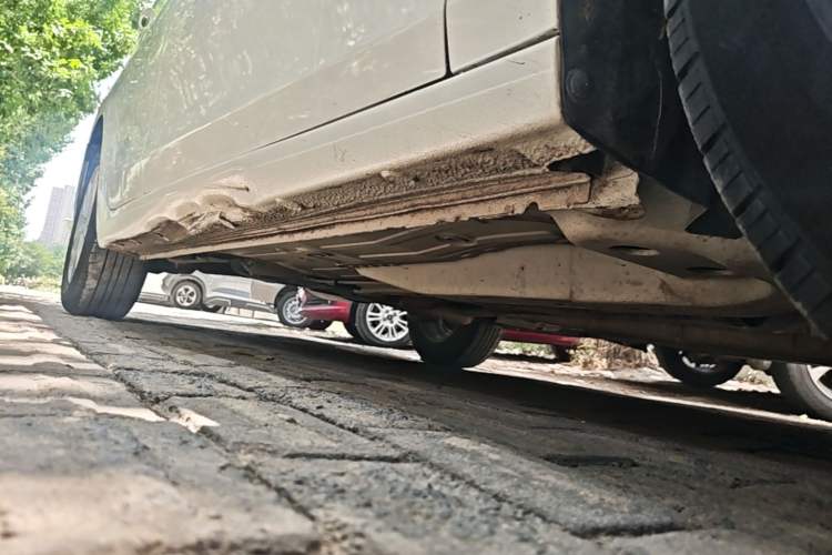 Used Chevrolet Cavalier 2018 320 Automatic Xinyue Edition Right Side Sill