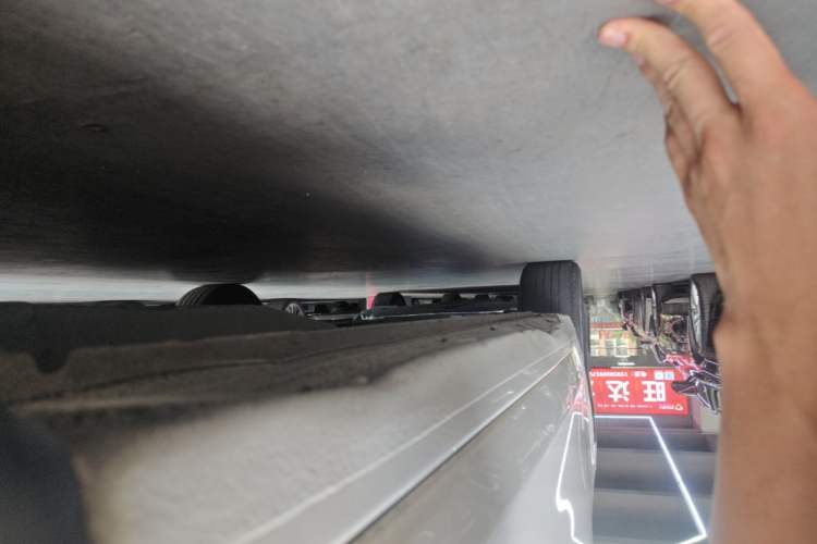 Used Chevrolet Cavalier 2018 320 Automatic Xinyue Edition Right Side Sill