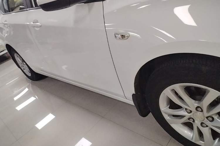 Used Chevrolet Cavalier 2018 320 Automatic Xinyue Edition Right Side Sill