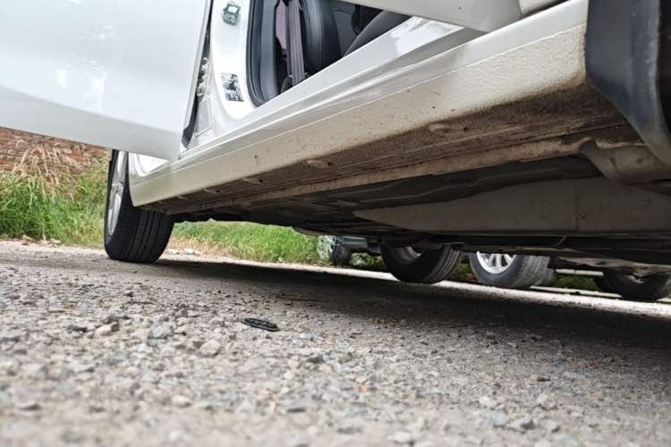 Used Chevrolet Cavalier 2018 320 Automatic Xinyue Edition Right Side Sill