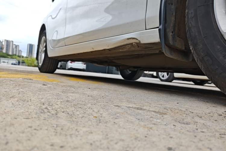 Used Chevrolet Cavalier 2018 320 Automatic Xinyue Edition Right Side Sill